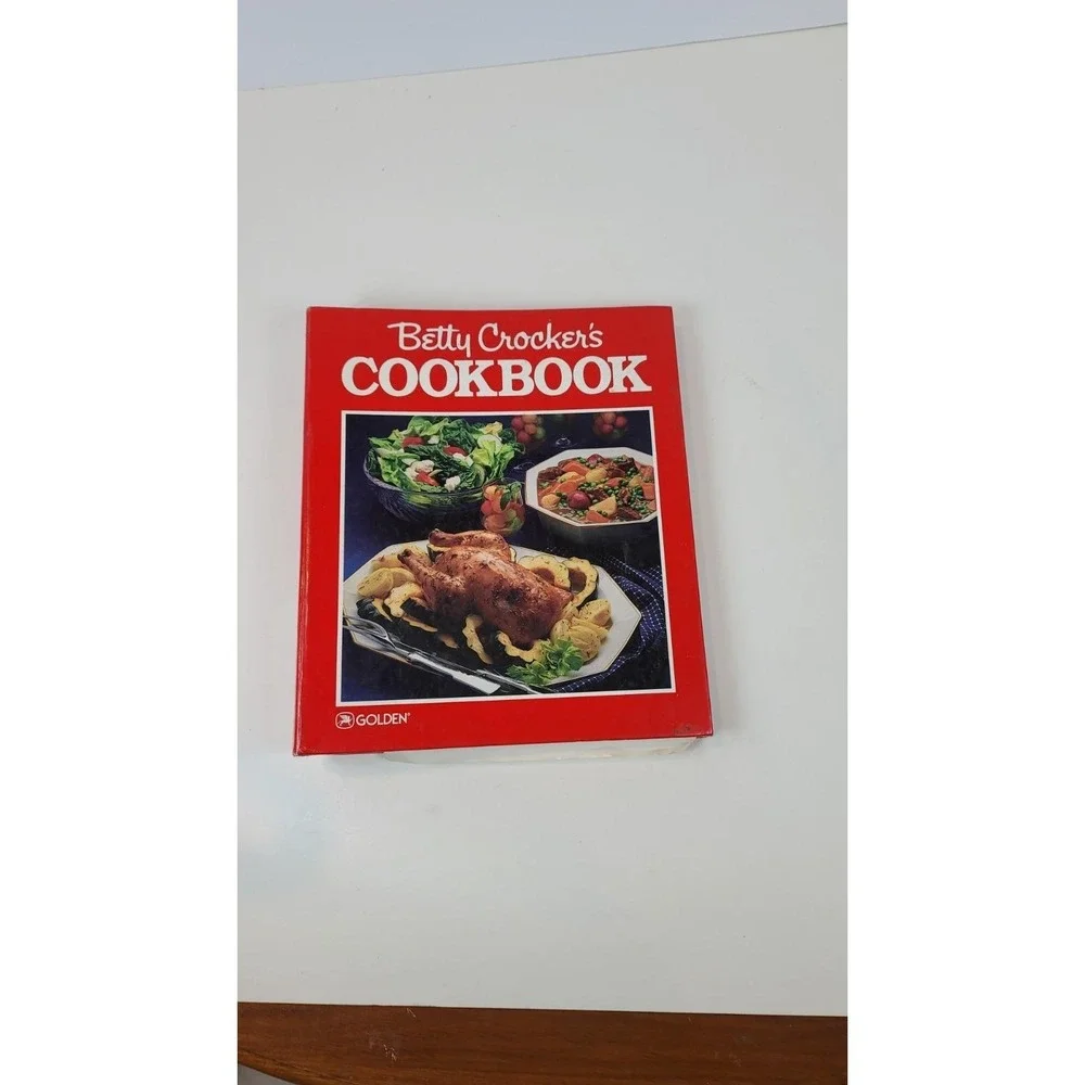 Betty Crocker's‎ Cookbook New & Revised 5 Ring Binder 1989 7th Printing Vintage